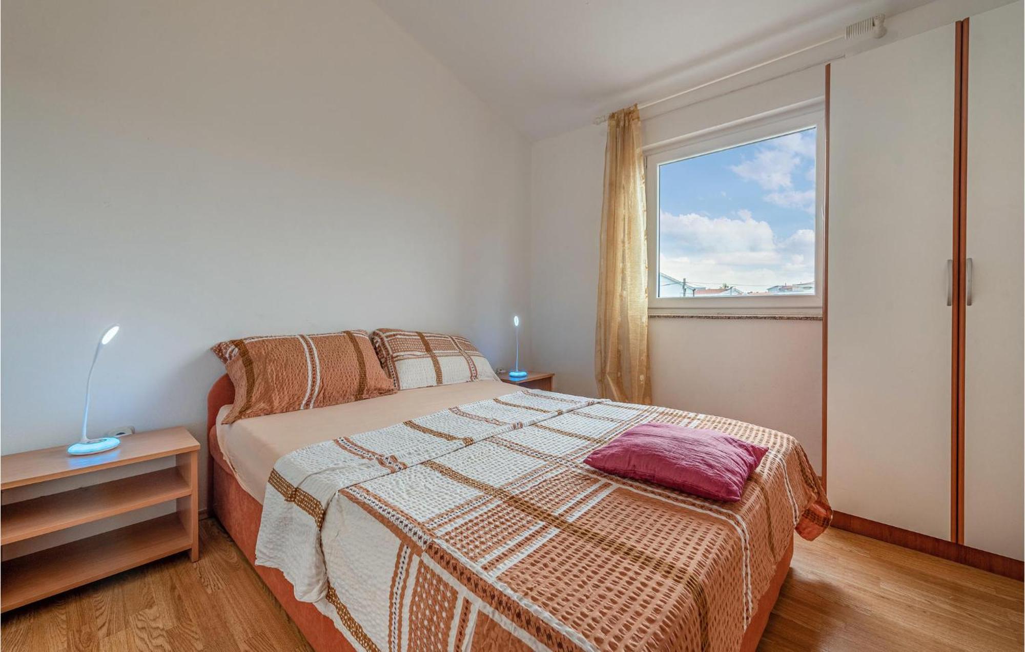 Beautiful Apartment In Vir With Wifi Eksteriør billede