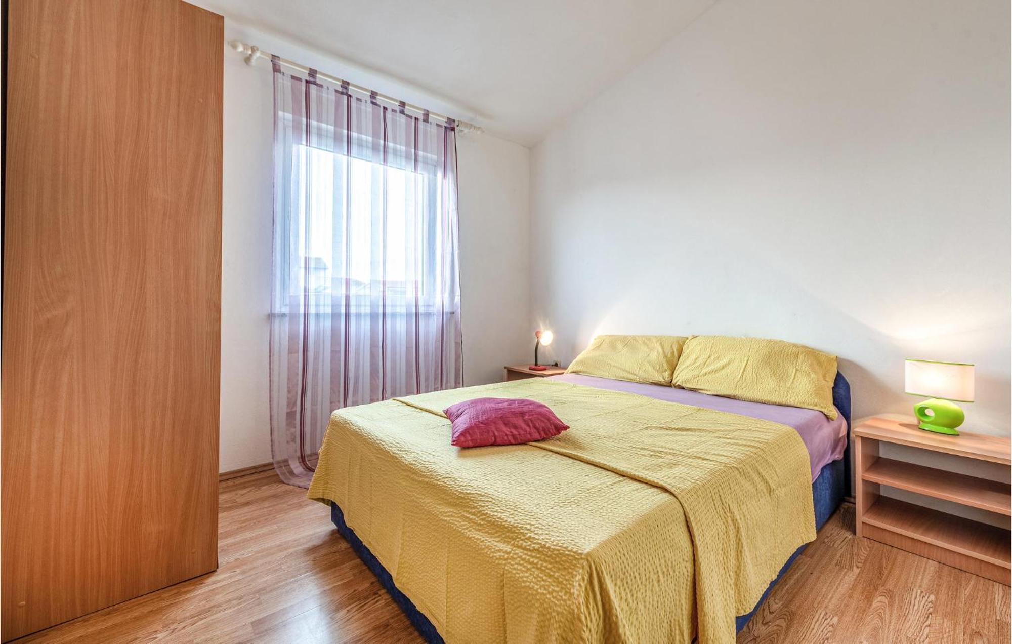 Beautiful Apartment In Vir With Wifi Eksteriør billede
